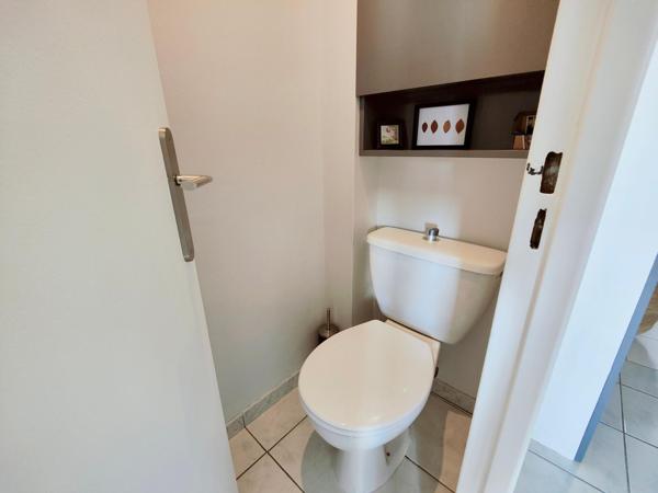 T4 rénové, lumineux, cave, proche Tram+ commodités