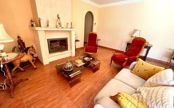 Maison à vendre    6 pièces •  Idron