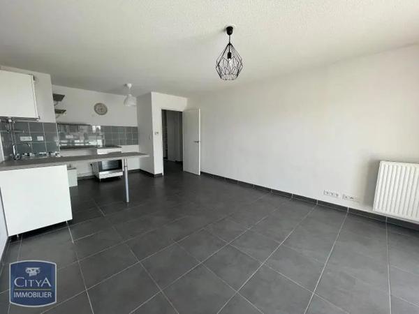 Appartement à louer 3 pièces 67.34m² Nîmes (30000)