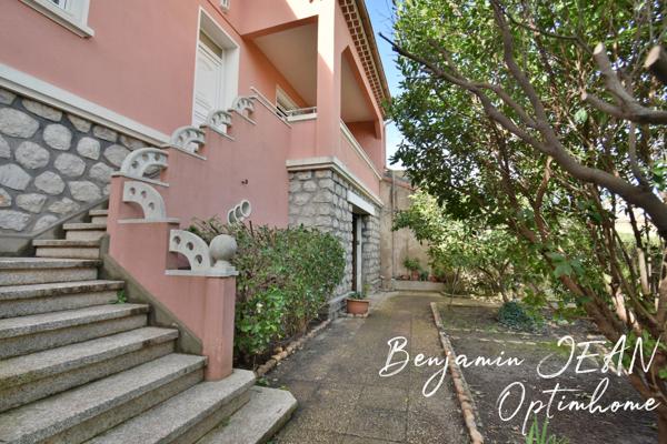 SÉRIGNAN – Ensemble immobilier rare en cœur de ville