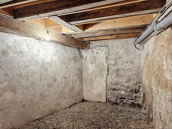 Maison de ville à vendre au centre de Nérac - 69900 €