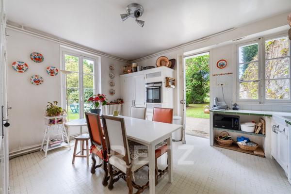 Hotel Particulier au coeur de FONTAINEBLEAU