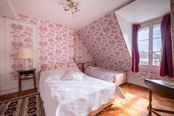 Hotel Particulier au coeur de FONTAINEBLEAU