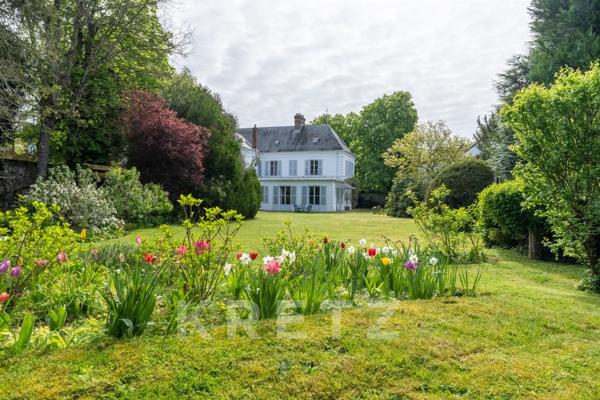 Hotel Particulier au coeur de FONTAINEBLEAU