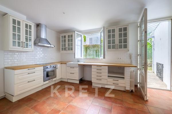 Hotel Particulier au coeur de FONTAINEBLEAU