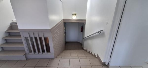 Espace de bureau de 178 m² dans zone attractive.