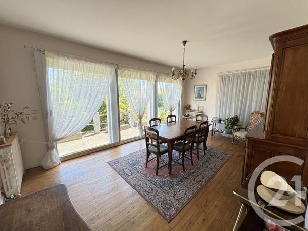 Maison à vendre  5 pièces - 120,13 m 2   ROYAN  - 17