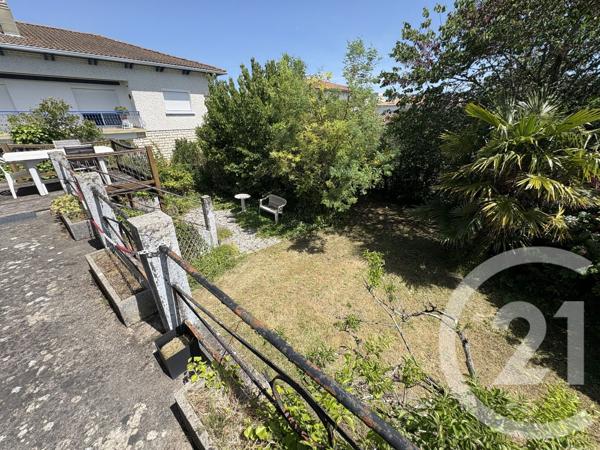 Maison à vendre  5 pièces - 120,13 m 2   ROYAN  - 17