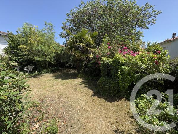 Maison à vendre  5 pièces - 120,13 m 2   ROYAN  - 17