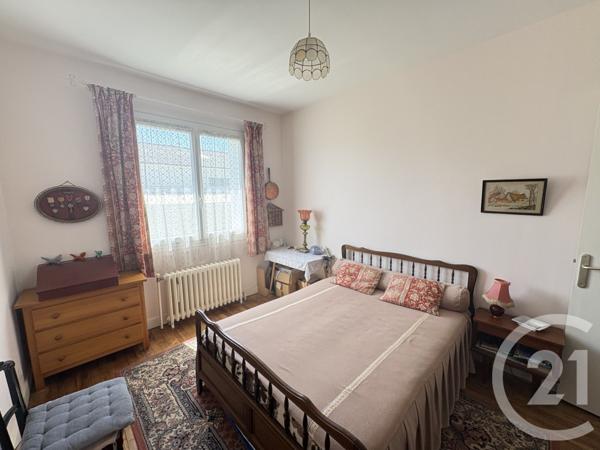 Maison à vendre  5 pièces - 120,13 m 2   ROYAN  - 17