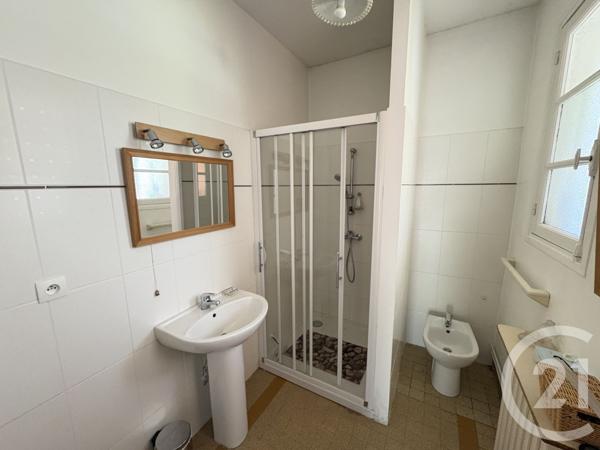 Maison à vendre  5 pièces - 120,13 m 2   ROYAN  - 17