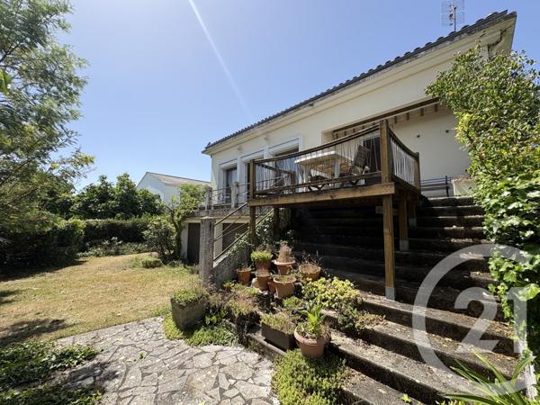 Maison à vendre  5 pièces - 120,13 m 2   ROYAN  - 17
