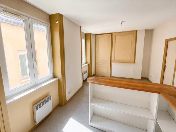 Appartement
         2 pièces
        - 32 m² 124 000 € *