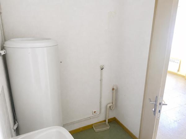 Appartement
         2 pièces
        - 32 m² 112 000 € *