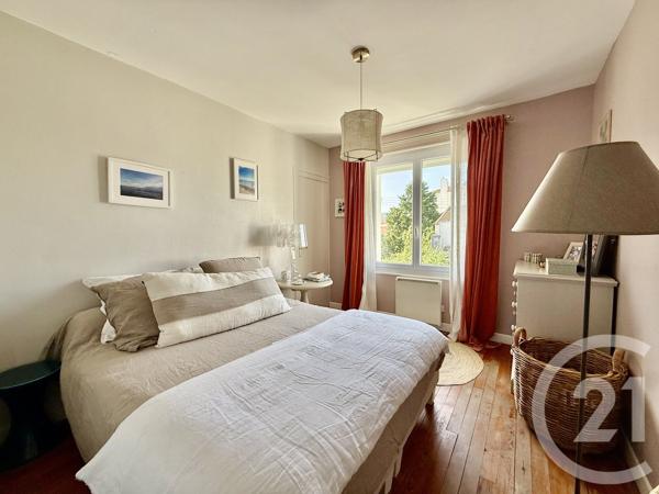 Appartement F3 à vendre  3 pièces - 65 m 2   LA ROCHELLE  - 17