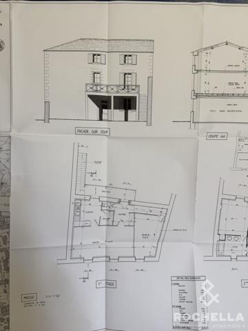 IMMEUBLE DE RAPPORT À 10 KM D'AULNAY DE SAINTONGE