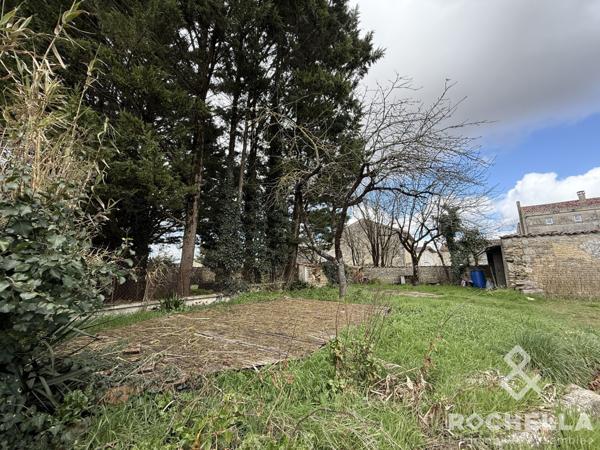 IMMEUBLE DE RAPPORT À 10 KM D'AULNAY DE SAINTONGE