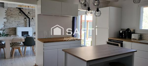 Chalet de 145m² avec garage en sousol sur 914m² de terrain