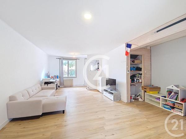 Maison à vendre  6 pièces - 129,05 m2 ST MARTIN DE CRAU - 13