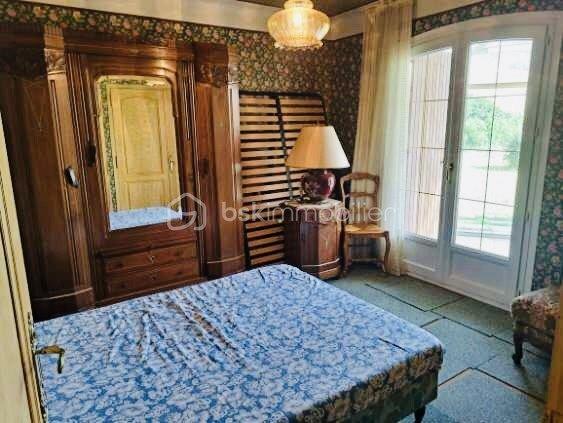 Maison traditionnelle de 259 m²