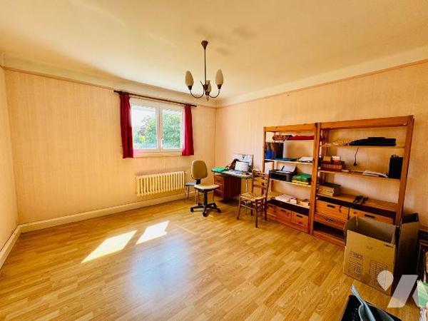 A 300m de l'ABER WRAC'H. Belle propriété de 1968, édifiée sur sous-sol complet.
Cette maison, ...