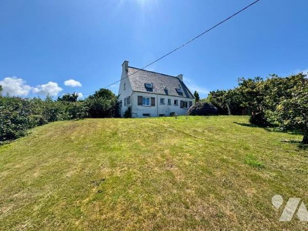 A 300m de l'ABER WRAC'H. Belle propriété de 1968, édifiée sur sous-sol complet.
Cette maison, ...