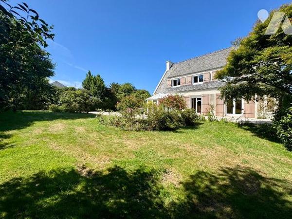 A 300m de l'ABER WRAC'H. Belle propriété de 1968, édifiée sur sous-sol complet.
Cette maison, ...