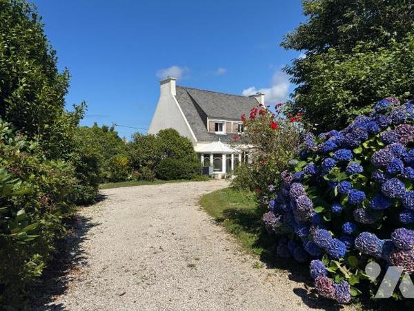 A 300m de l'ABER WRAC'H. Belle propriété de 1968, édifiée sur sous-sol complet.
Cette maison, ...