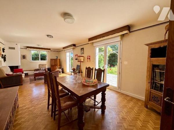 A 300m de l'ABER WRAC'H. Belle propriété de 1968, édifiée sur sous-sol complet.
Cette maison, ...