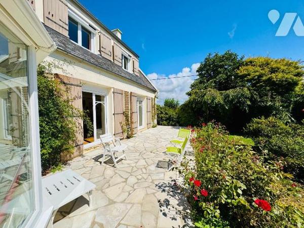 A 300m de l'ABER WRAC'H. Belle propriété de 1968, édifiée sur sous-sol complet.
Cette maison, ...