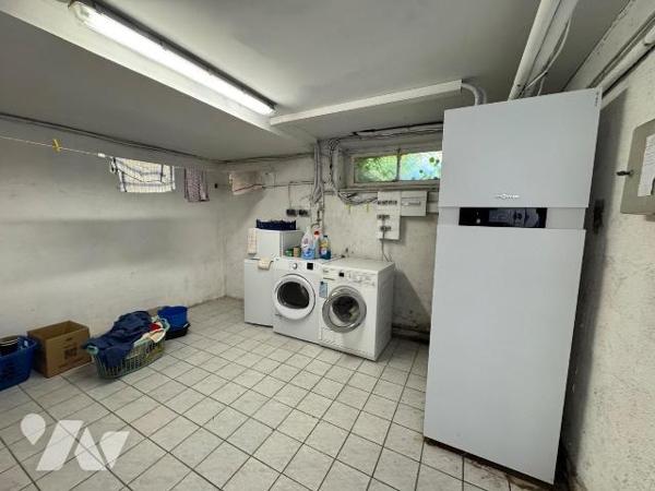 A 300m de l'ABER WRAC'H. Belle propriété de 1968, édifiée sur sous-sol complet.
Cette maison, ...