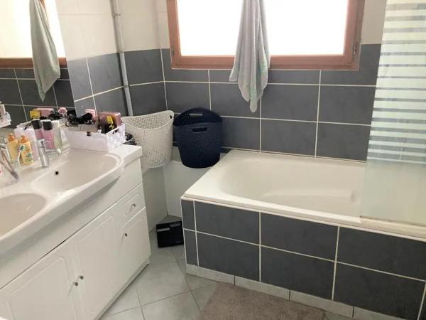 Appartement à louer 3 pièces 68.8m²