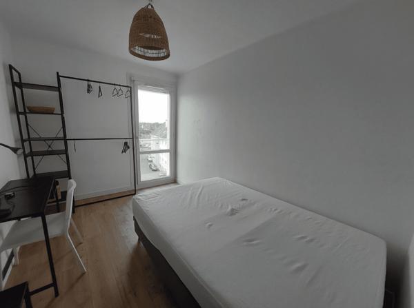 A LOUER – CHAMBRE MEUBLEE BAIL A l’ANNEE – 9.18 m² – VANNES