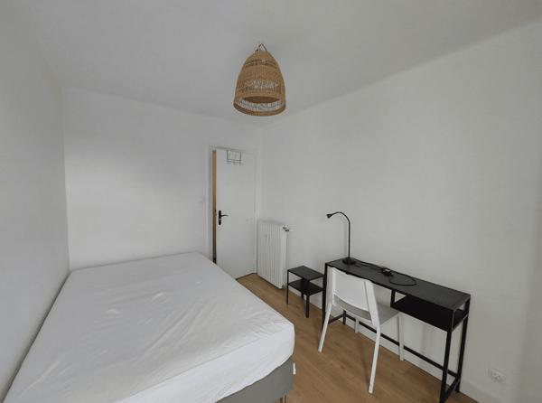 A LOUER – CHAMBRE MEUBLEE BAIL A l’ANNEE – 9.18 m² – VANNES