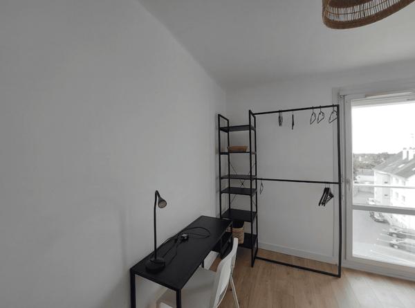 A LOUER – CHAMBRE MEUBLEE BAIL A l’ANNEE – 9.18 m² – VANNES