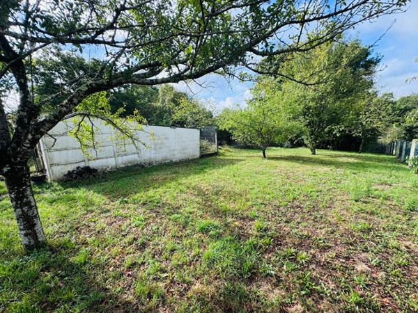 Jolie maison dans secteur calme de la ville de Coulanges