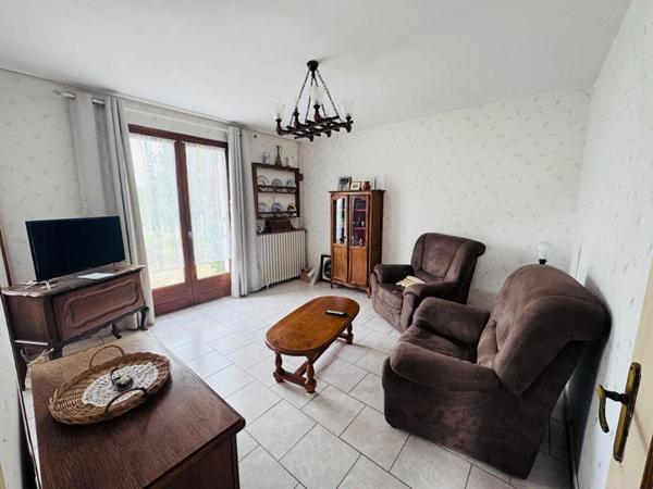 Jolie maison dans secteur calme de la ville de Coulanges