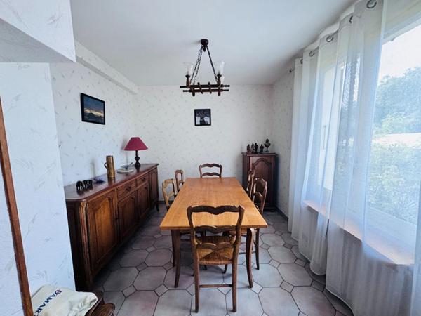 Jolie maison dans secteur calme de la ville de Coulanges