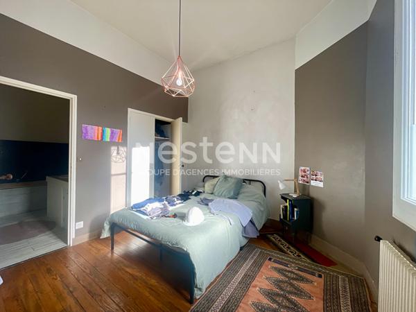 Talence centre proche TRAM Echoppe double avec garage sur 600 m2 de terrain