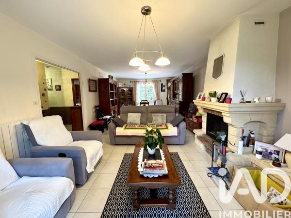 Maison à vendre 5 pièces 125 m² Saint-Martin-de-Bernegoue