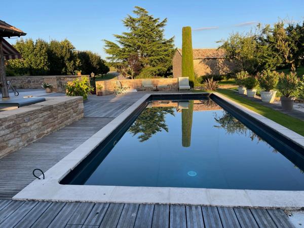 Maison à vendre 8 pièces proche de MACON (71)