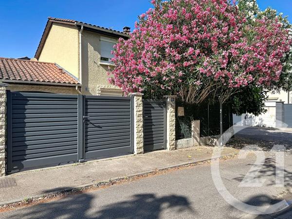 Maison à vendre  4 pièces - 80 m 2   ST FONS  - 69
