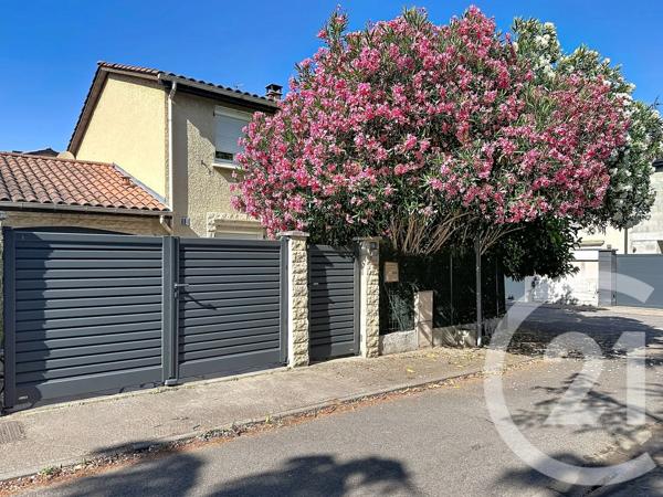 Maison à vendre  4 pièces - 80 m 2   ST FONS  - 69