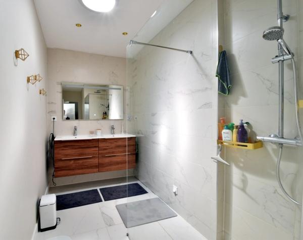EXCLUSIVITÉ - MAISON ATYPIQUE RÉNOVÉE – 5 CHAMBRES – SOUS-SOL COMPLET – ENVIRONNEMENT PRIVILÉGIÉ