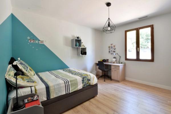 EXCLUSIVITÉ - MAISON ATYPIQUE RÉNOVÉE – 5 CHAMBRES – SOUS-SOL COMPLET – ENVIRONNEMENT PRIVILÉGIÉ