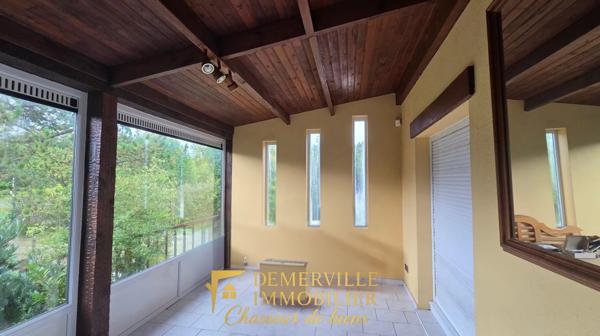 Maison individuelle semi plain-pied sur sous-sol complet et grand espace naturel