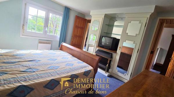 Maison individuelle semi plain-pied sur sous-sol complet et grand espace naturel