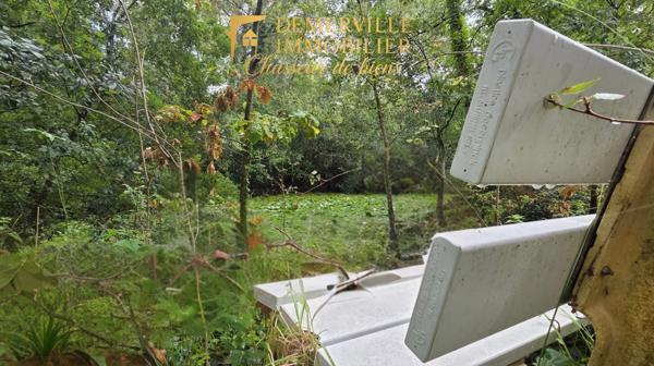 Maison individuelle semi plain-pied sur sous-sol complet et grand espace naturel