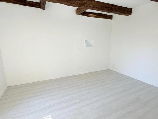 Maison à louer à Villeneuve (12260)