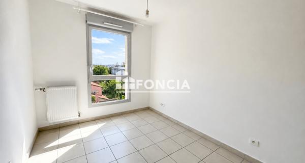 Location Appartement 4 pièces 79.95 m² - Vénissieux 69200